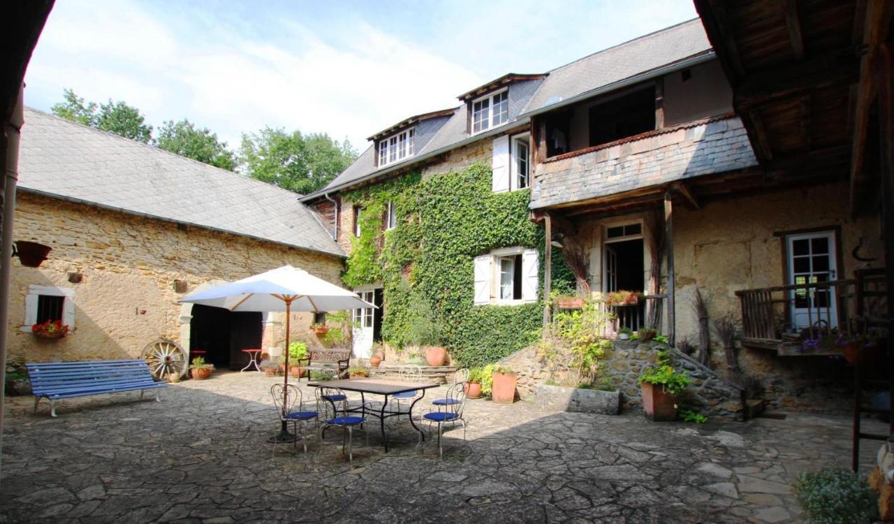 La Ferme Dague Bed & Breakfast Lasseube Bagian luar foto